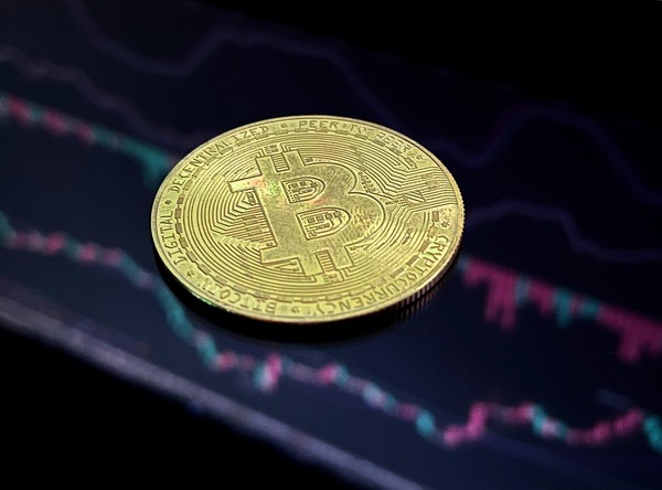 Bitcoin (BTC) to Monero (XMR) cryptocurrency exchange concept
