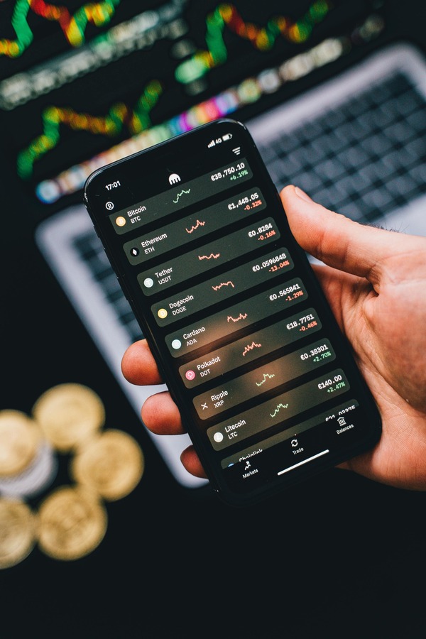 Data privacy and secure cryptocurrency transaction concept